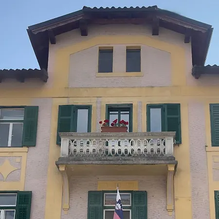 Hisa Vuga Tolmin