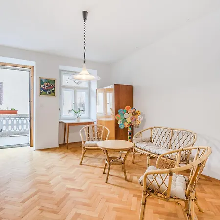 Hisa Vuga בית הארחה