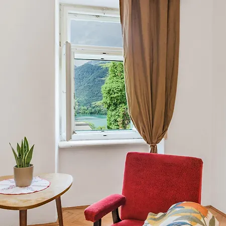 Hisa Vuga * Tolmin