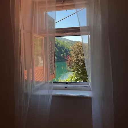 Hisa Vuga * Tolmin